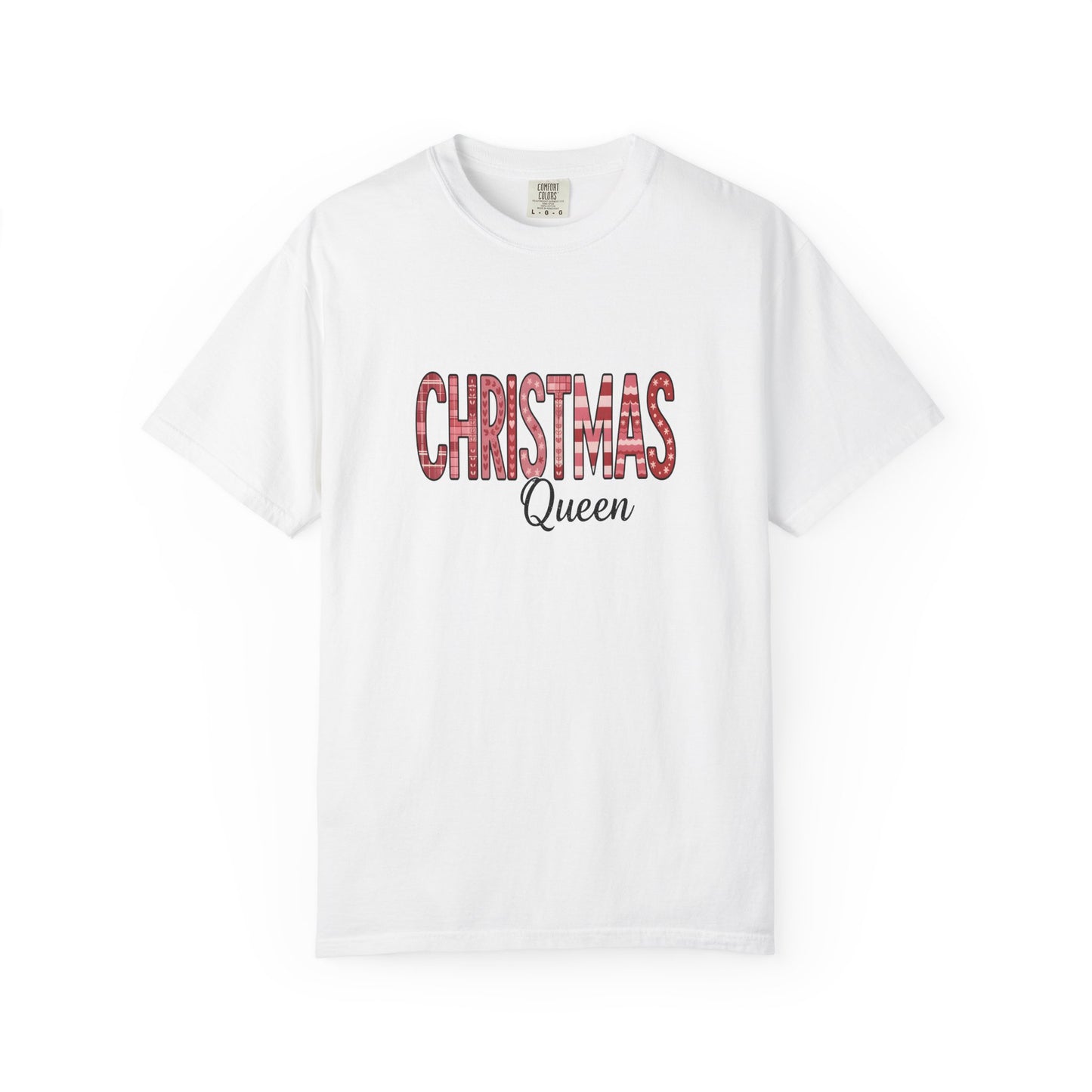 Christmas Queen Pinkmas T-shirt,this pink Christmas tee offers unparalleled comfort, making it a fabulous holiday graphic tee for all your festive activities.