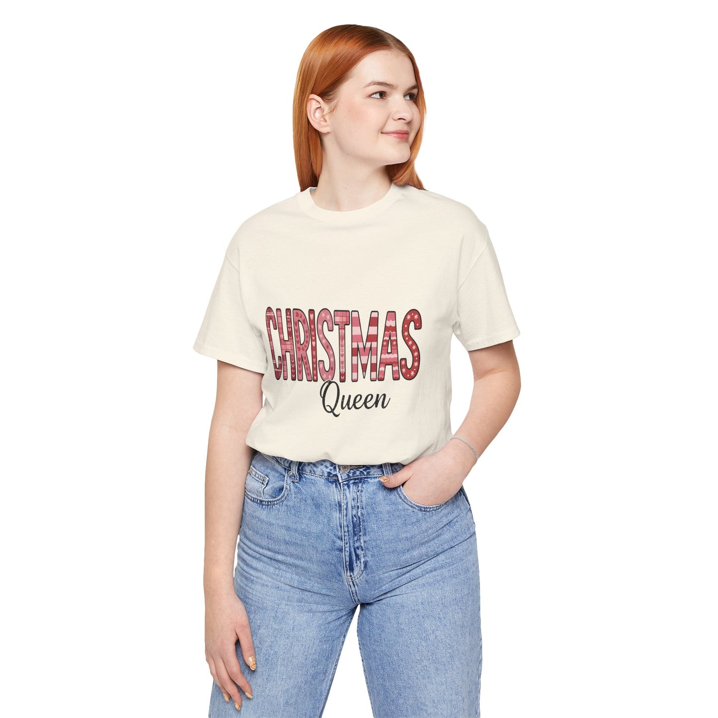 Christmas Queen Pinkmas T-shirt, Perfect for a sister XMAS gift or a Christmas mom gift, this festive shirt captures the essence of a very merry Christmas