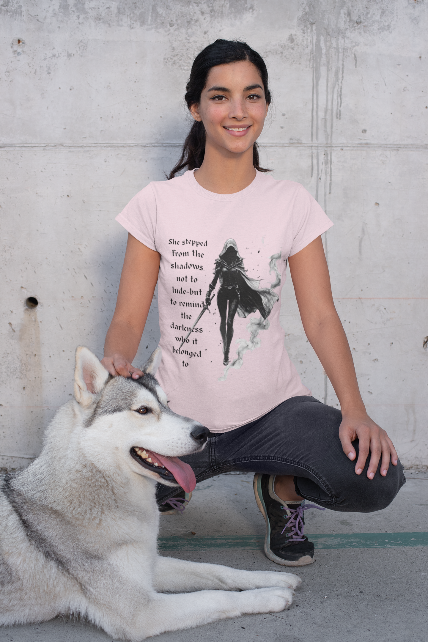 Throne of Glass Unisex Tee, a great addition to a fan's wardrobe and can be worn casually or as a statement piece. Ideal for fans of Sarah J. Maas and the character Aelin Sardothien.