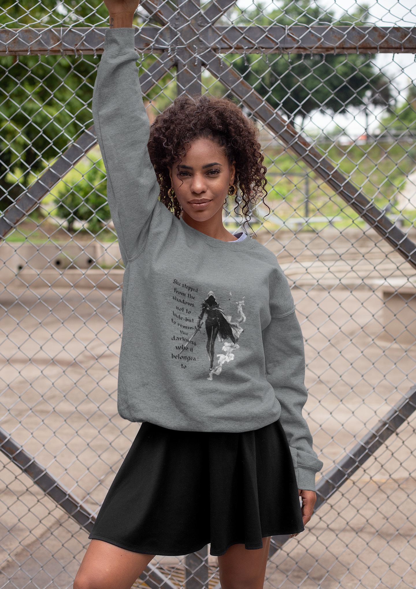 Heir of Fire Throne of Glass Sweatshirt, cozy autumn apparel for any Sarah J Maas fan. With a touch of darkness and assassin vibes.