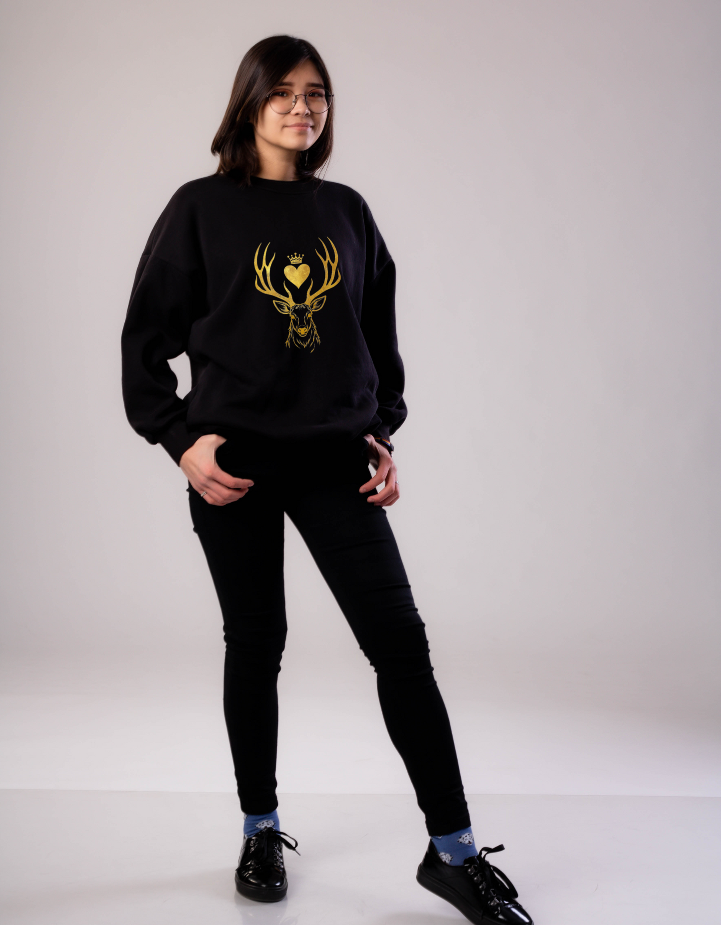 Heir of Fire Sweatshirt, Ideal for readers and book geeks, this sweatshirt is great for celebrating bookish occasions and gifting to fellow book enthusiasts.