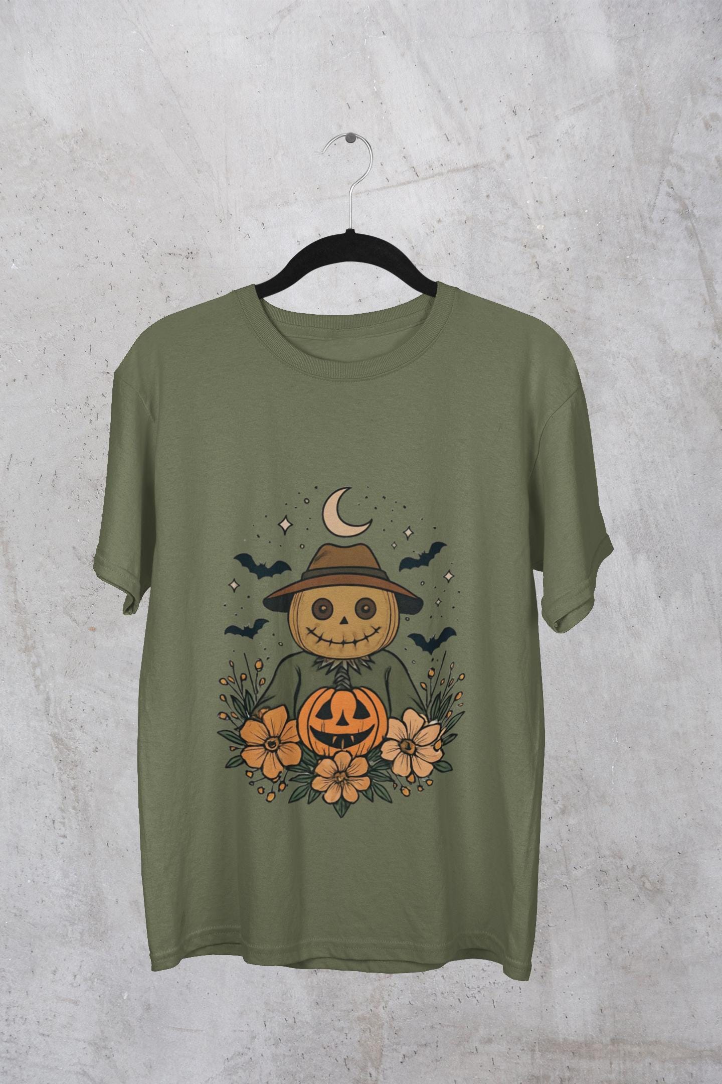 Halloween Scarecrow Tee, This t-shirt is a great gift for friends and family who love the autumn season and enjoy participating in harvest festivals or Halloween parties