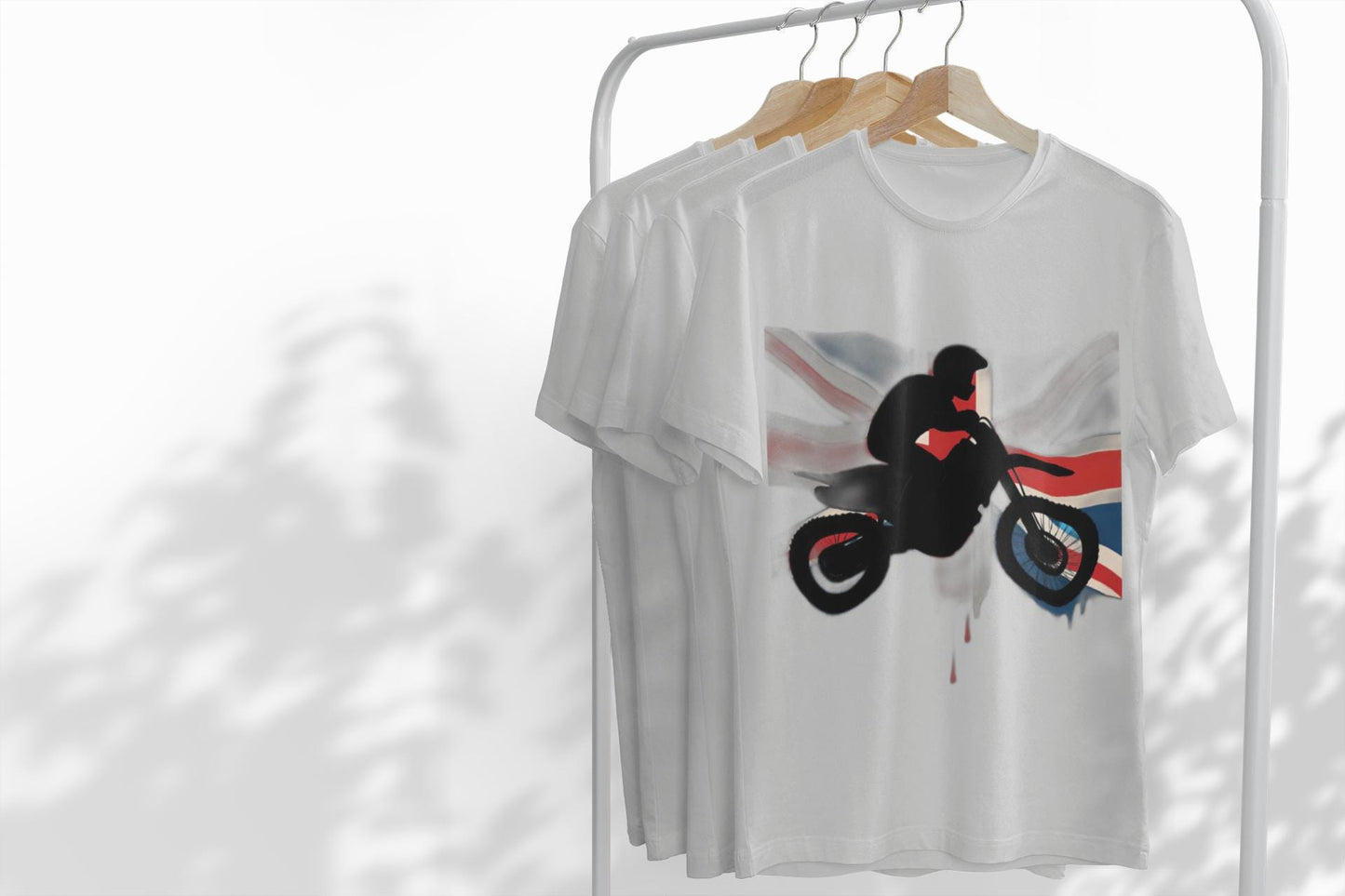 Union Jack T-shirt Motorcross, Whether you’re sporting it as a motocross shirt or a casual day out, this UK flag T-shirt is your ticket to riding in true British spirit.