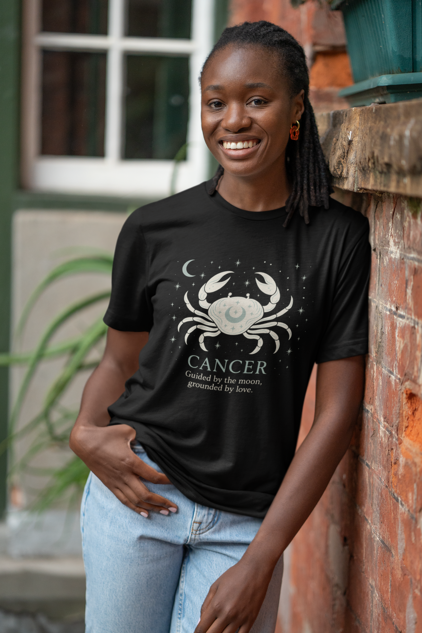 Cancer Astrology T-shirt, Designed for those who proudly wear their zodiac sign.