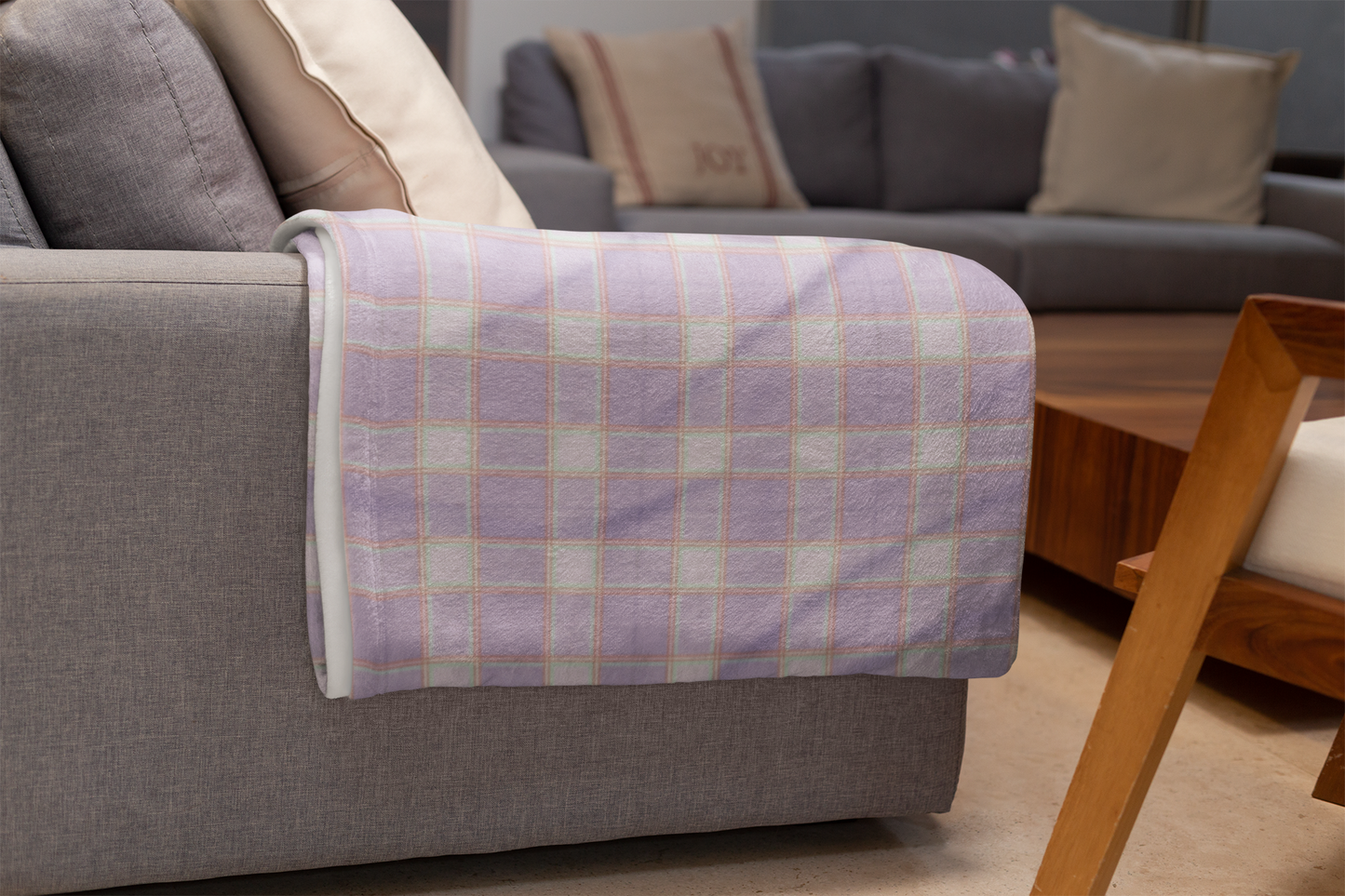 Cozy Arctic Fleece Blanket, Warm Throw, Plaid Pastle Blanket.