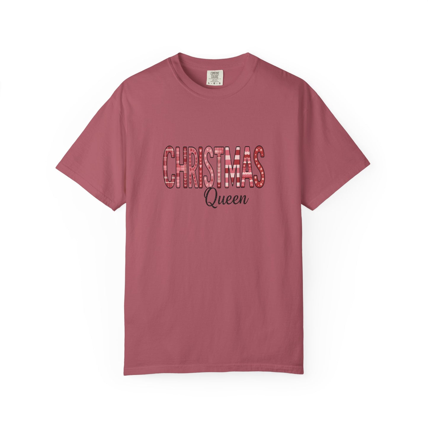 Christmas Queen Pinkmas T-shirt,this pink Christmas tee offers unparalleled comfort, making it a fabulous holiday graphic tee for all your festive activities.