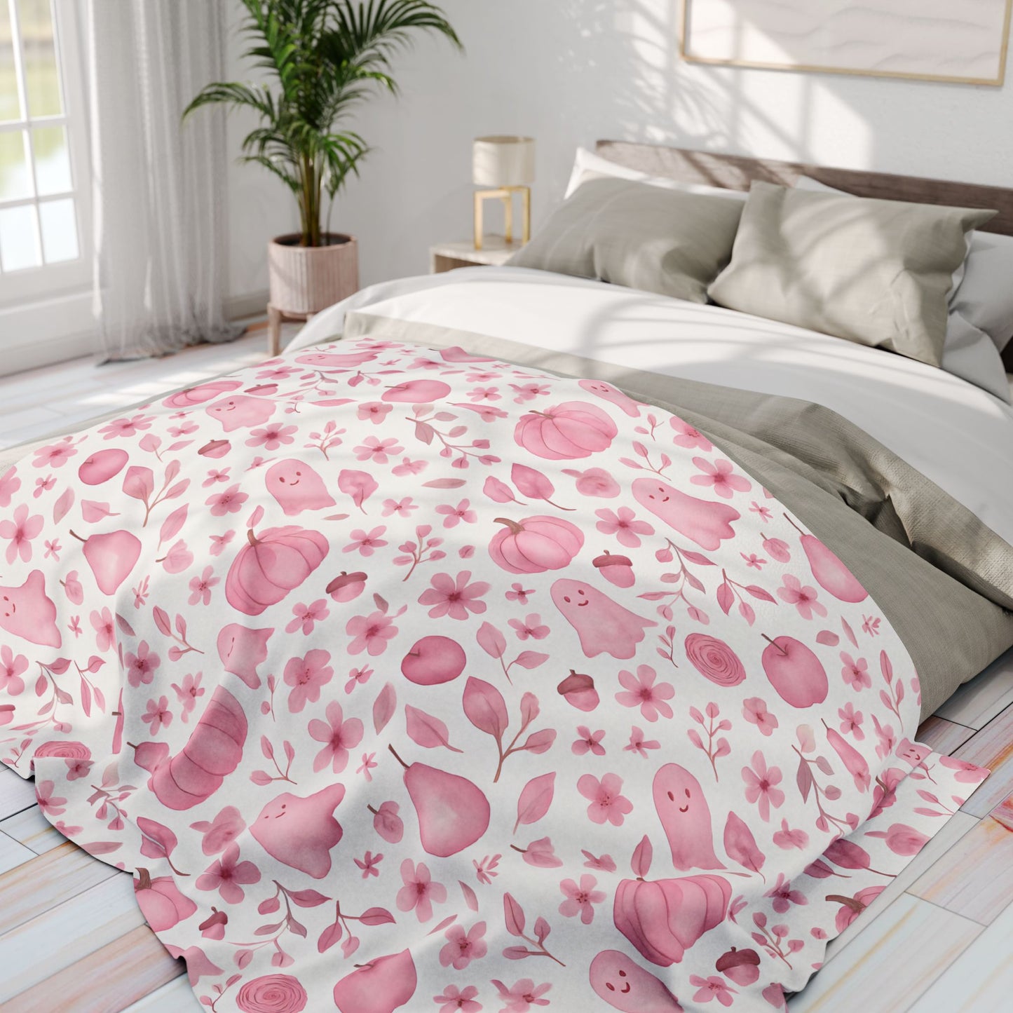 Pink Halloween Ghost Fleece Throw Blanket, this ghost blanket effortlessly transforms any space into a magical haven where autumn chills are met with warmth.