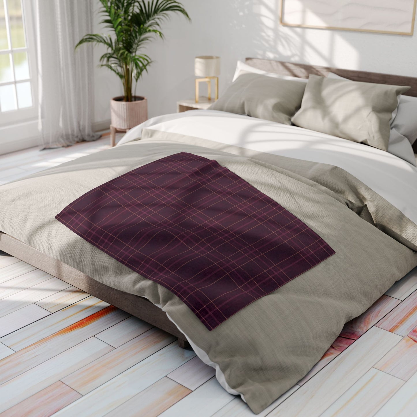Christmas Plum Plaid Arctic Fleece Blanket, Warm Throw Blanket.