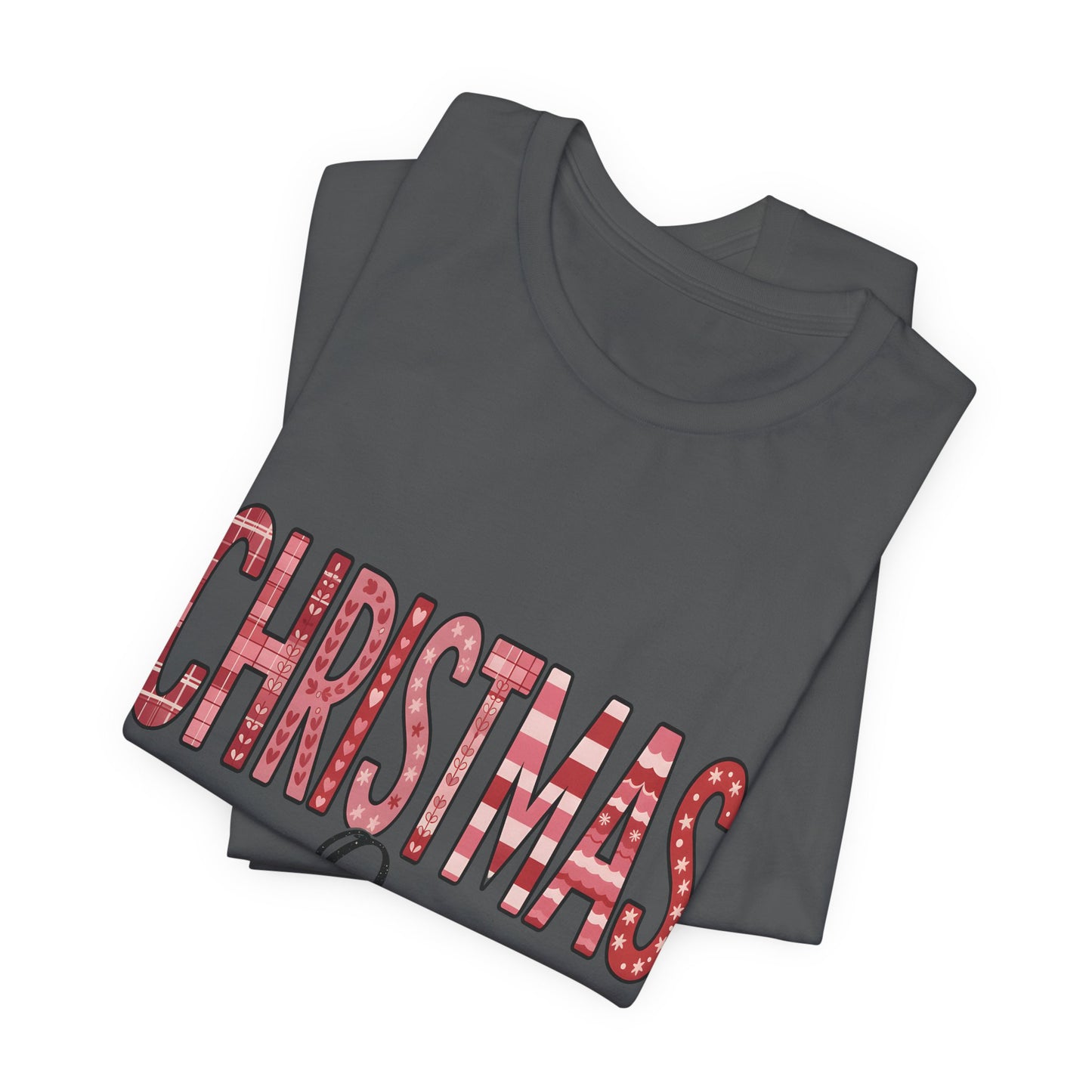 Christmas Queen Pinkmas T-shirt, Perfect for a sister XMAS gift or a Christmas mom gift, this festive shirt captures the essence of a very merry Christmas