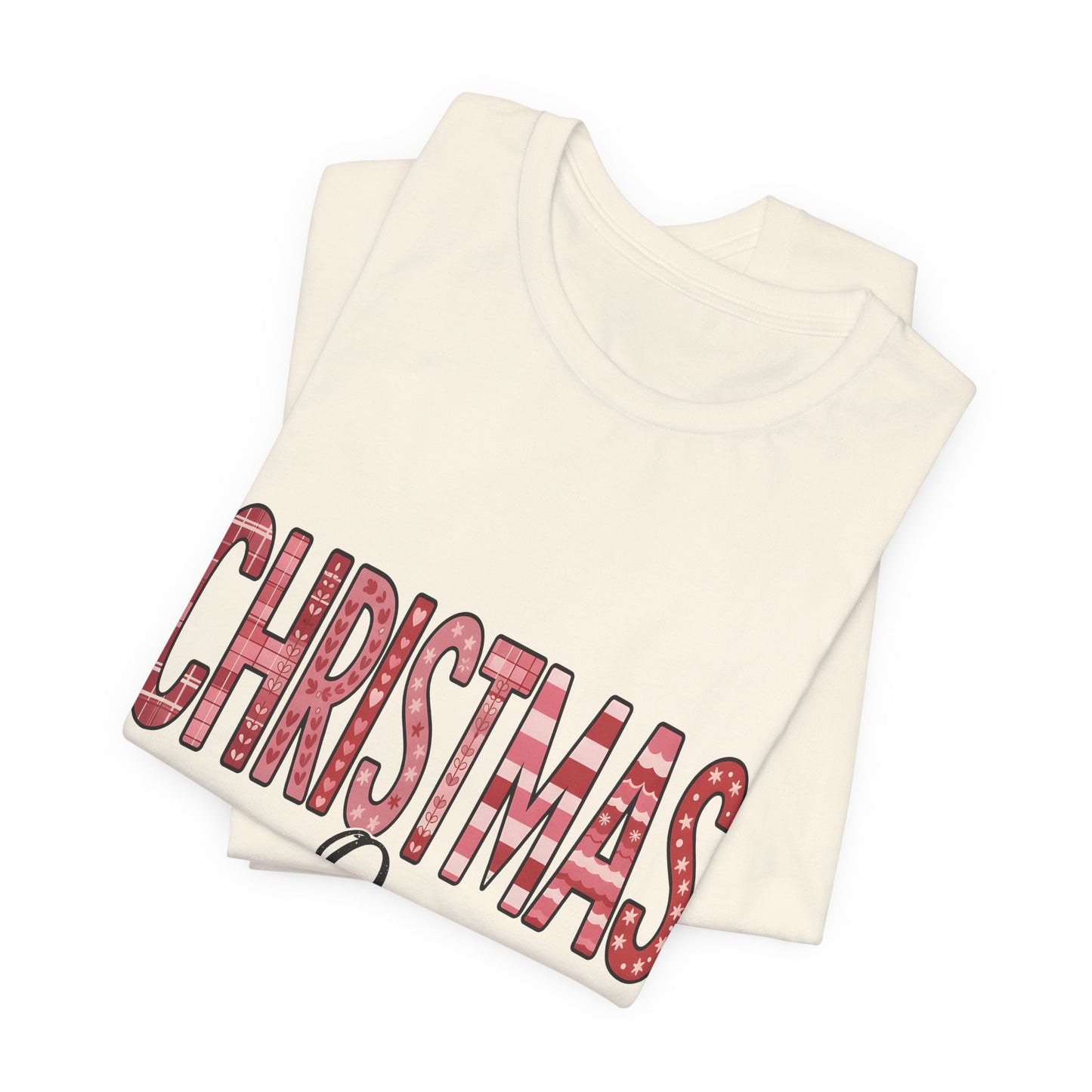 Christmas Queen Pinkmas T-shirt, Perfect for a sister XMAS gift or a Christmas mom gift, this festive shirt captures the essence of a very merry Christmas