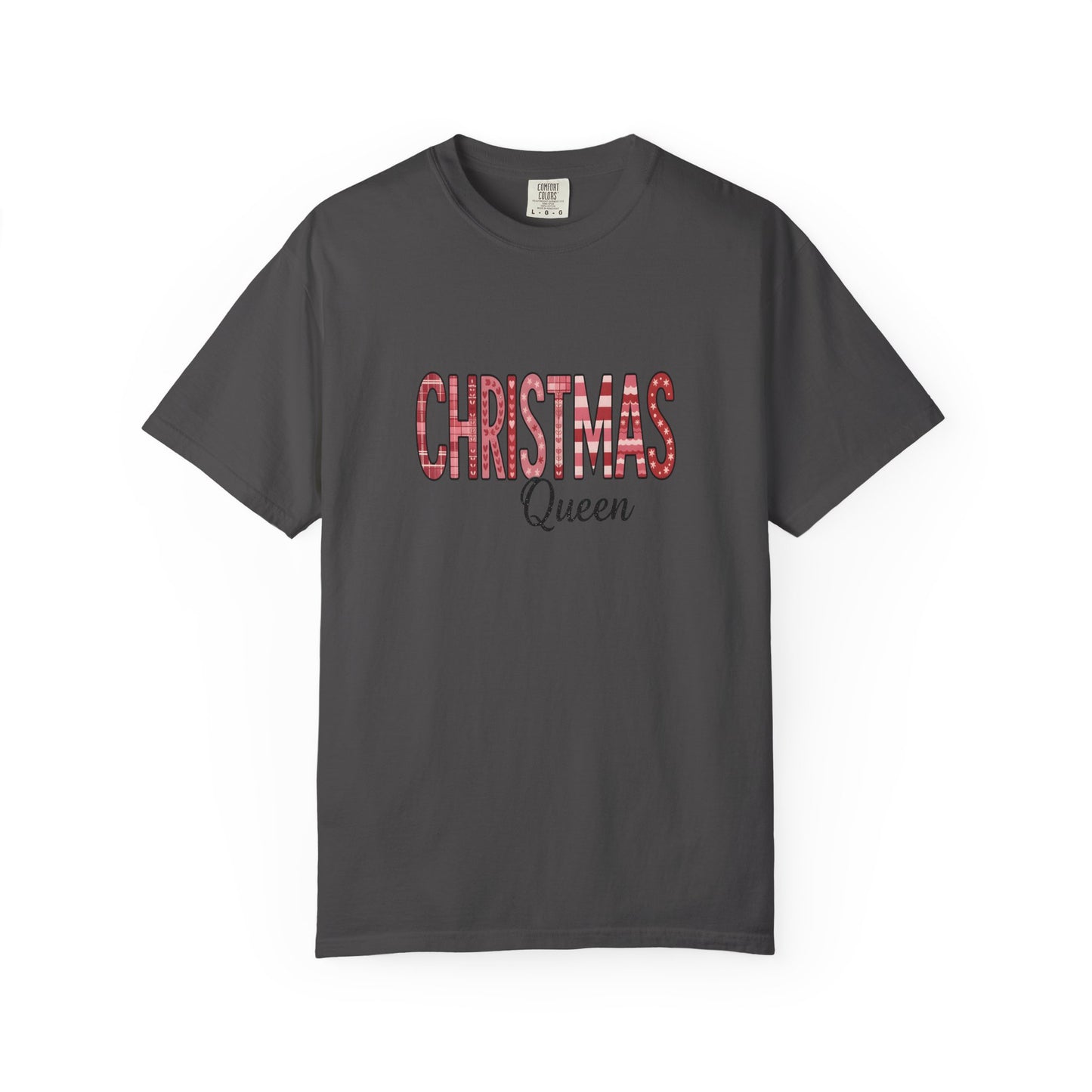 Christmas Queen Pinkmas T-shirt,this pink Christmas tee offers unparalleled comfort, making it a fabulous holiday graphic tee for all your festive activities.