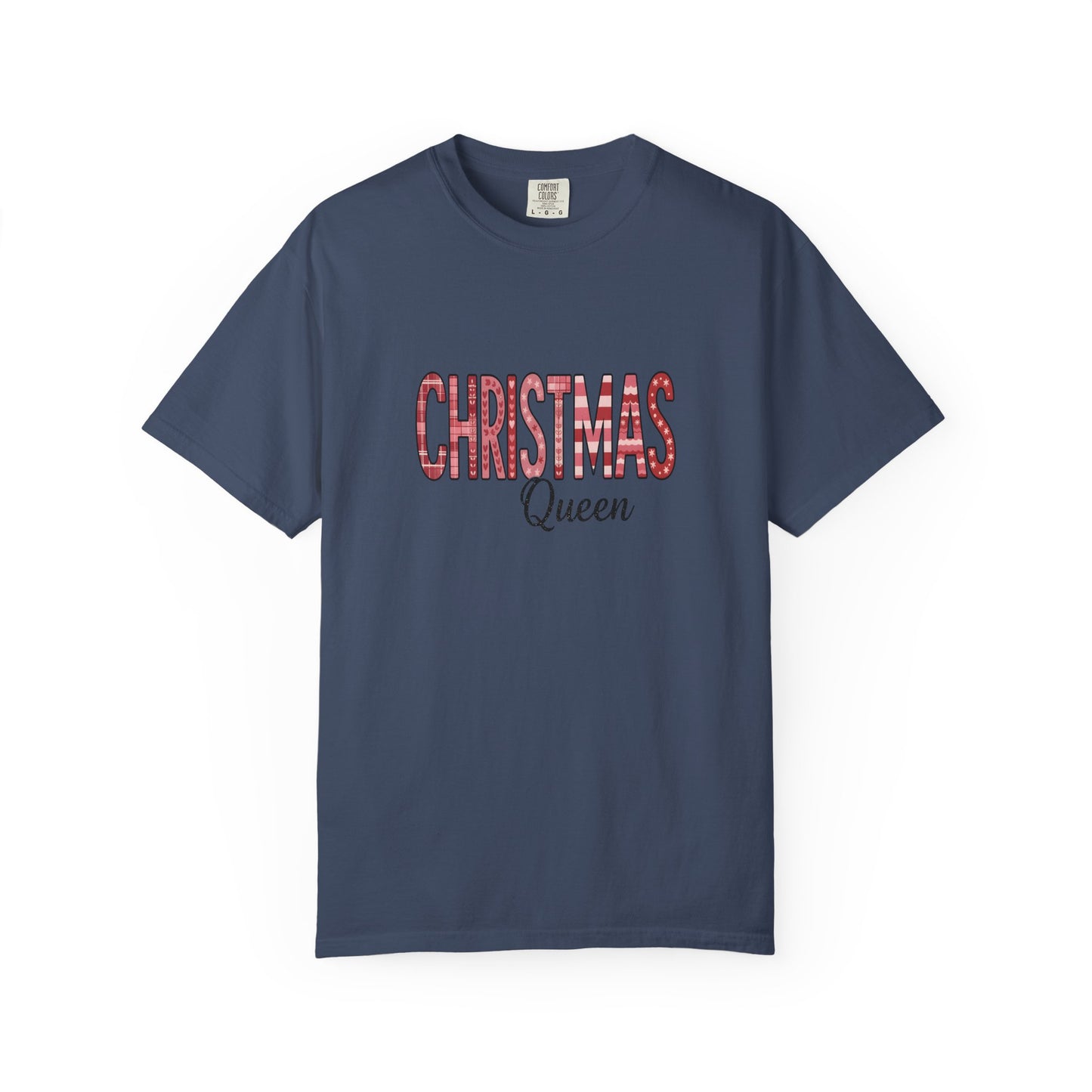 Christmas Queen Pinkmas T-shirt,this pink Christmas tee offers unparalleled comfort, making it a fabulous holiday graphic tee for all your festive activities.