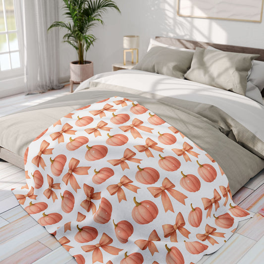 Pink Pumpkins & Pink Bow Artic Fleece Blanket, Perfect for adding a touch of girly Halloween charm, this autumn blanket effortlessly combines the playful allure of pink pumpkin decor.