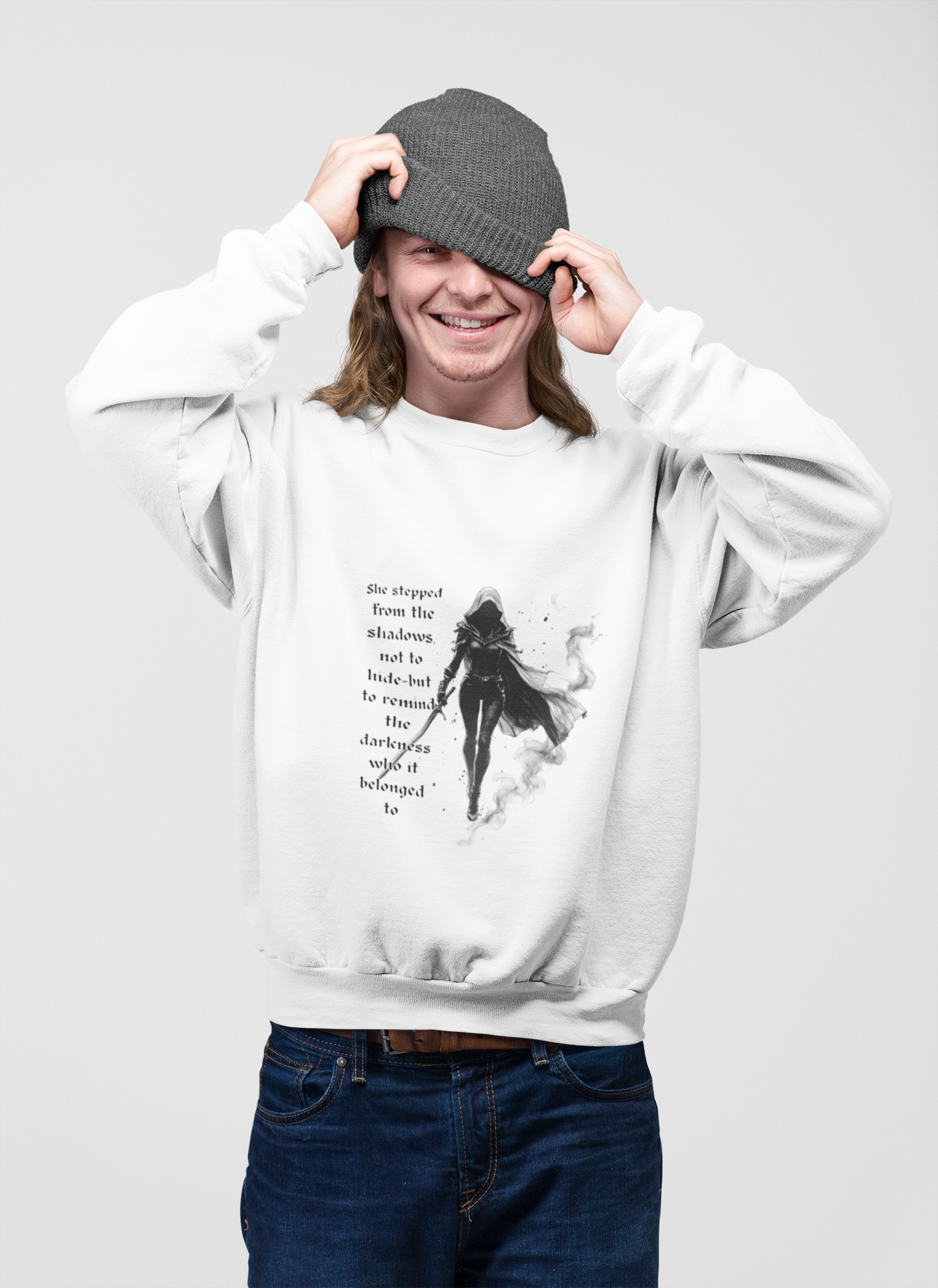 Heir of Fire Throne of Glass Sweatshirt, cozy autumn apparel for any Sarah J Maas fan. With a touch of darkness and assassin vibes.