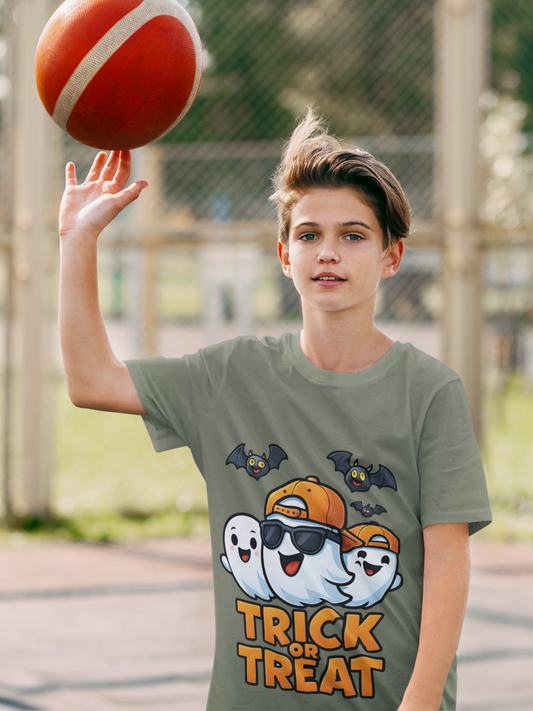 Cute Halloween Kids Tee, Trick or Treat T-Shirt, this tee transforms everyday wear into a playful celebration, making it ideal for Halloween festivities!