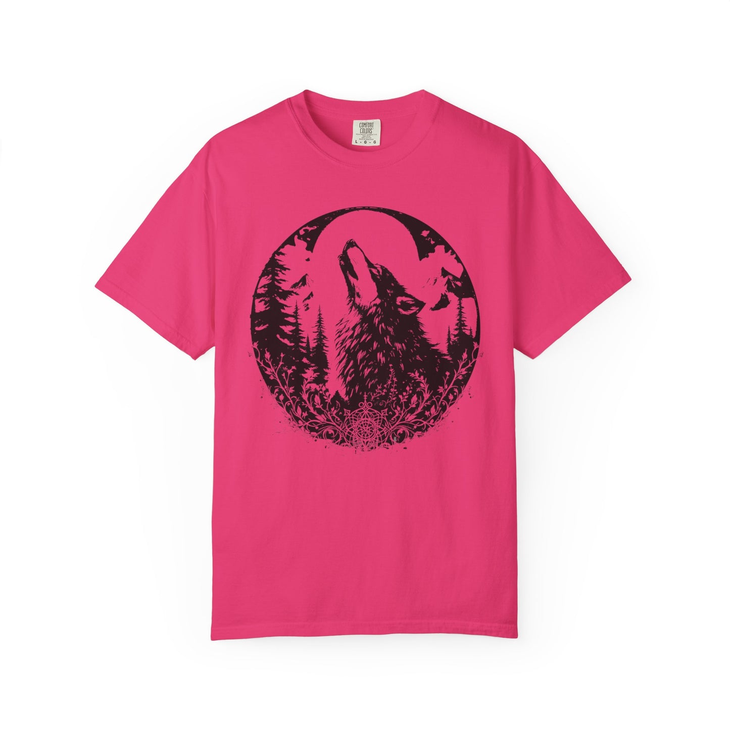 Vintage Wolf Shirt | 90s Grunge Animal Tee | Wilderness Nature Graphic Tee